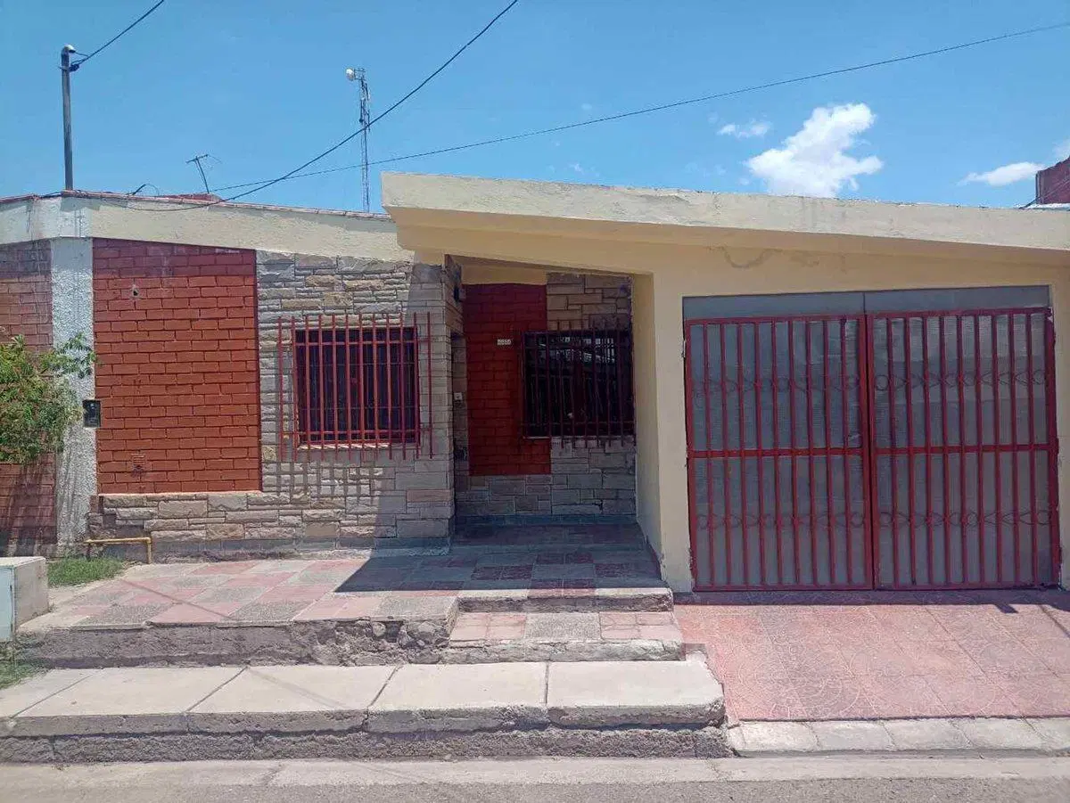 VENTA CASA 2 DORMITORIOS PATIO COCHERA GUAYMALLEN 8