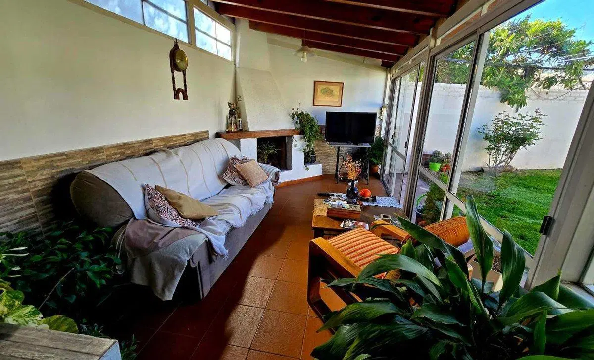 CASA EN VENTA - LUJAN DE CUYO - FAMILIAR/COMERCIAL 8