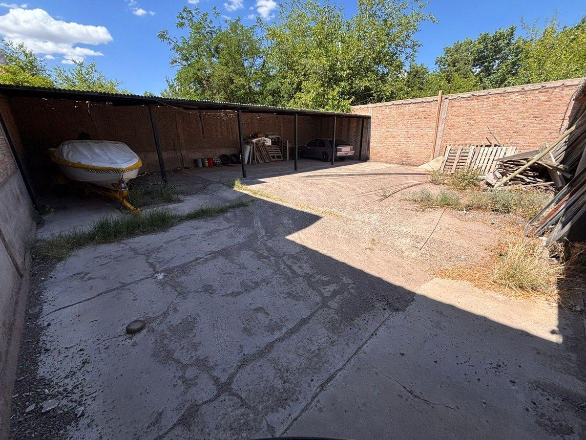 Foto de LOTE CON COCHERAS EN BARRIO LA FLORESTA GUAYMALLÉN, imagen 5