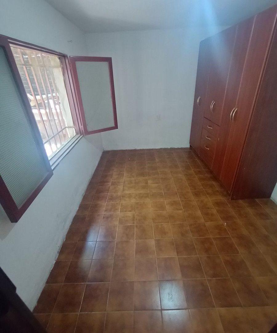 Foto de VENTA CASA 2 DORMITORIOS PATIO COCHERA GUAYMALLEN, imagen 4