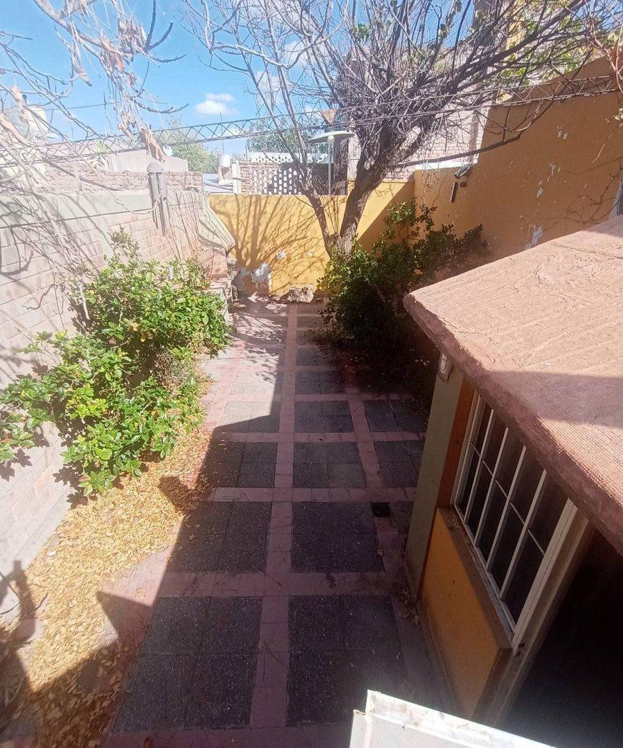 Foto de Vende casa calle Cobos Dorrego 3 hab cochera patio, imagen 4