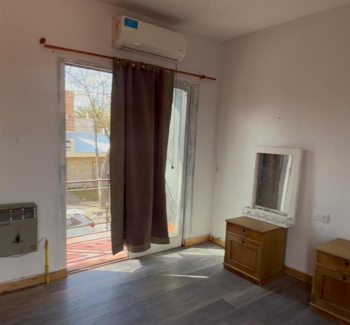Foto de VENTA CASA + 2 DEPTOS PILETA GODOY CRUZ BOMBAL SUR, imagen 4