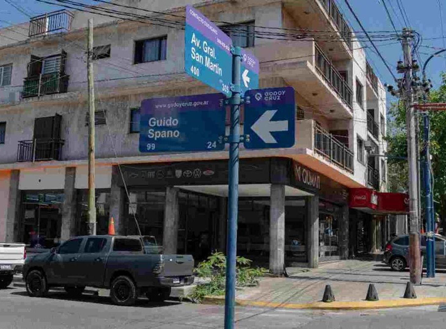 Foto de VENDE LOCAL COMERCIAL GODOY CRUZ CALLE SAN MARTIN, imagen 3