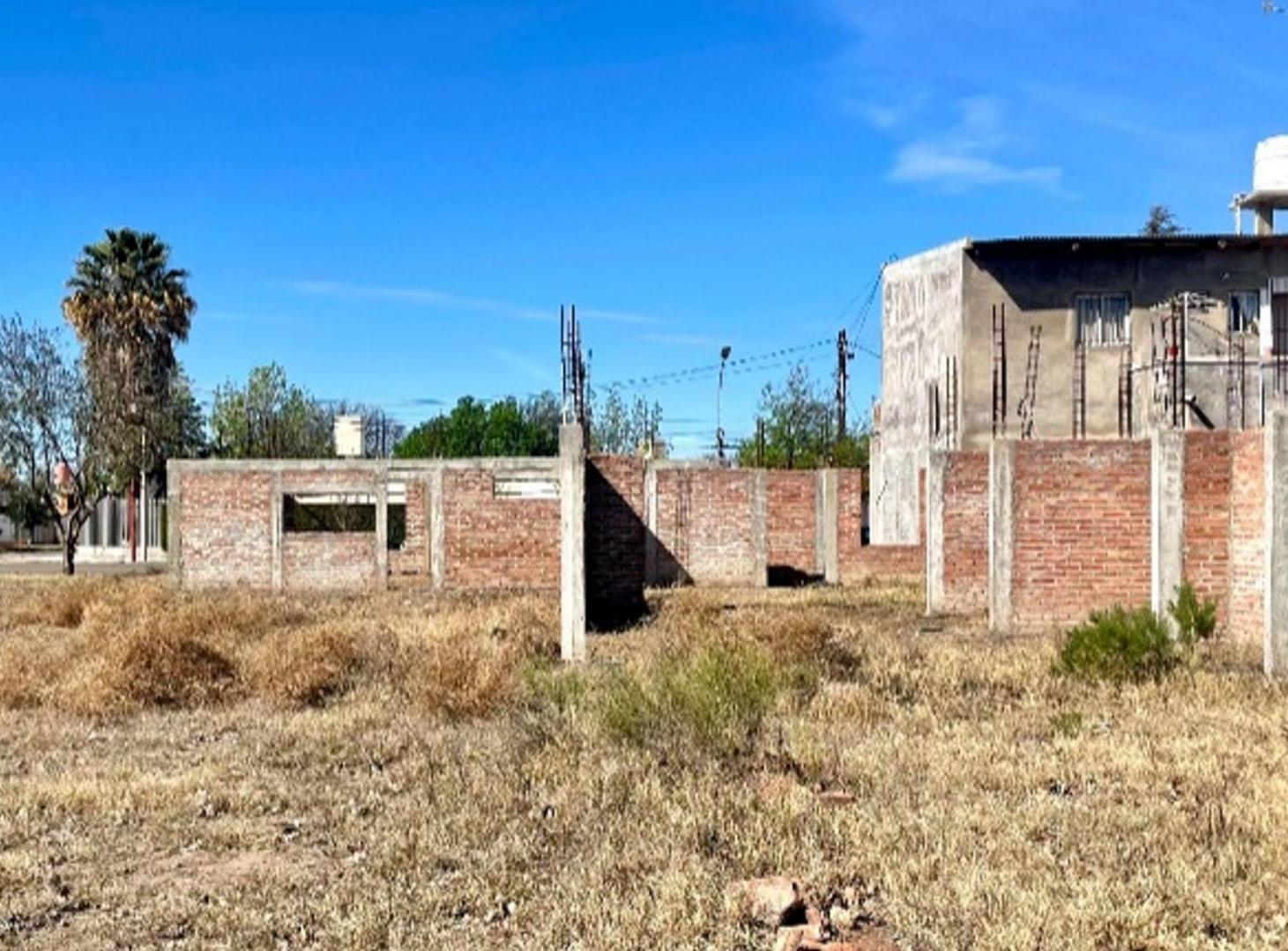 Foto de Se vende lote con casa en Gral. Alvear, imagen 3