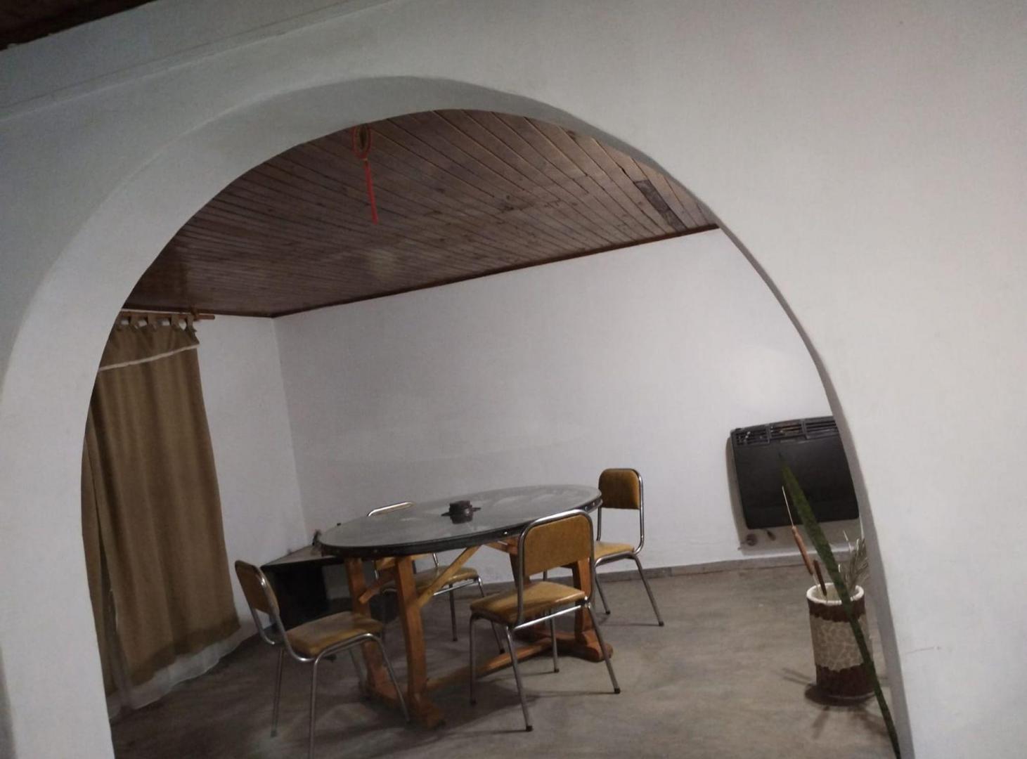Foto de CASA EN VENTA SOBRE CALLE AMIGORENA, imagen 1