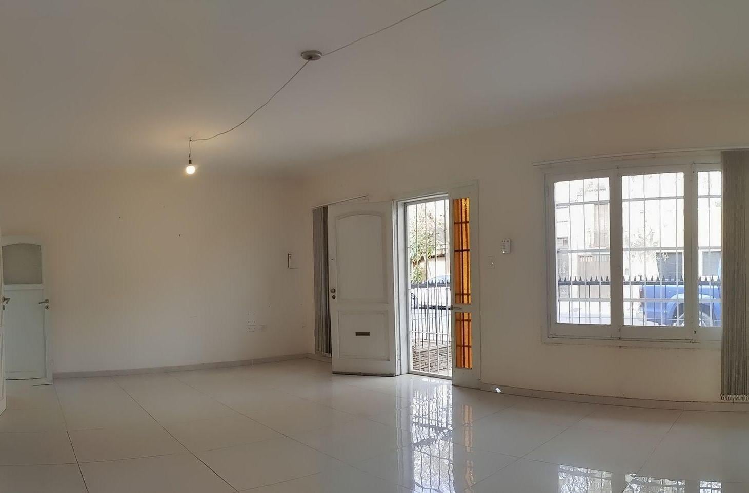 Foto de CASA Y DEPARTAMENTO, DORREGO GUAYMALLEN 400m2, imagen 5