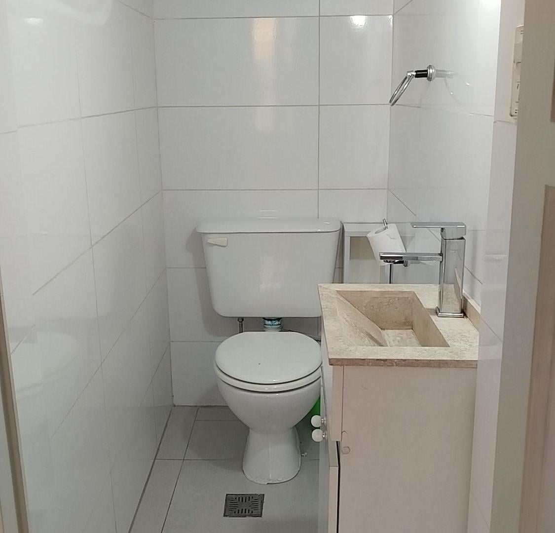 Foto de CASA Y DEPARTAMENTO, DORREGO GUAYMALLEN 400m2, imagen 4