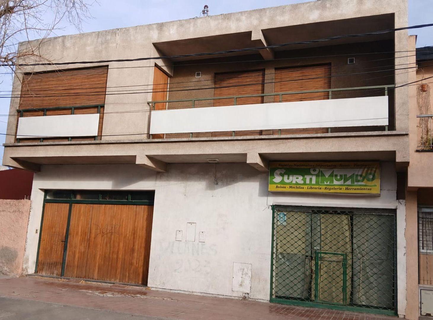 Foto de Venta de casa mas local comercial en Gral. Alvear, imagen 1