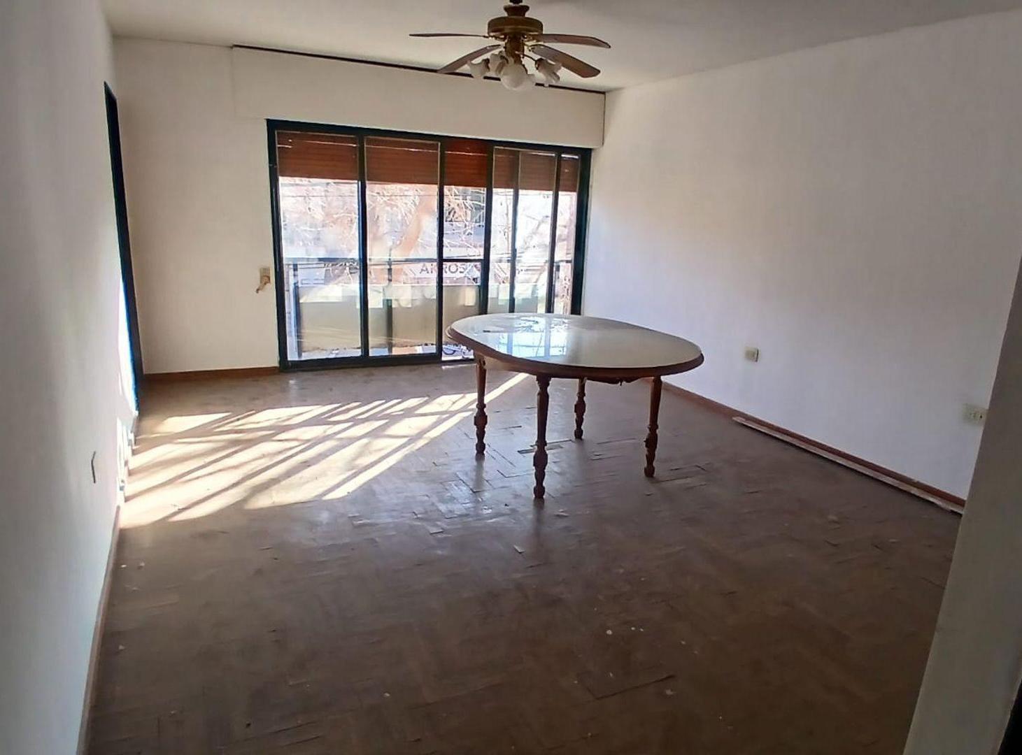 Foto de Venta de casa mas local comercial en Gral. Alvear, imagen 5