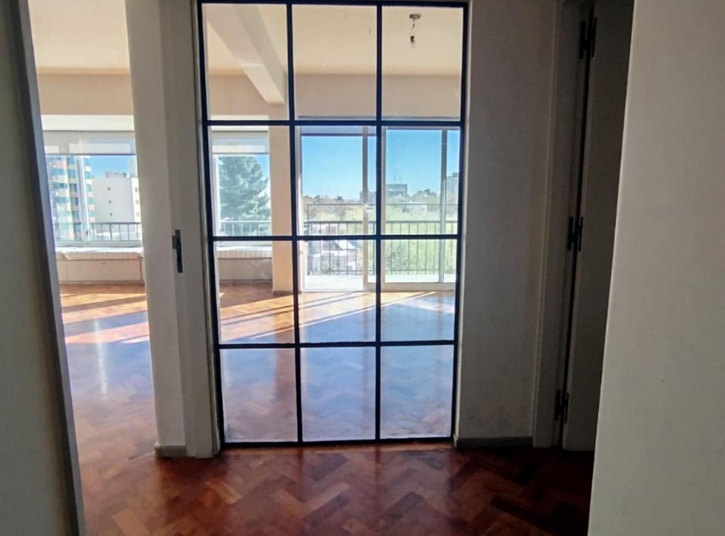 Foto de ALQUILA DEPTO 3 DORMITORIOS 3 BAÑOS CIUDAD DE MZA, imagen 1