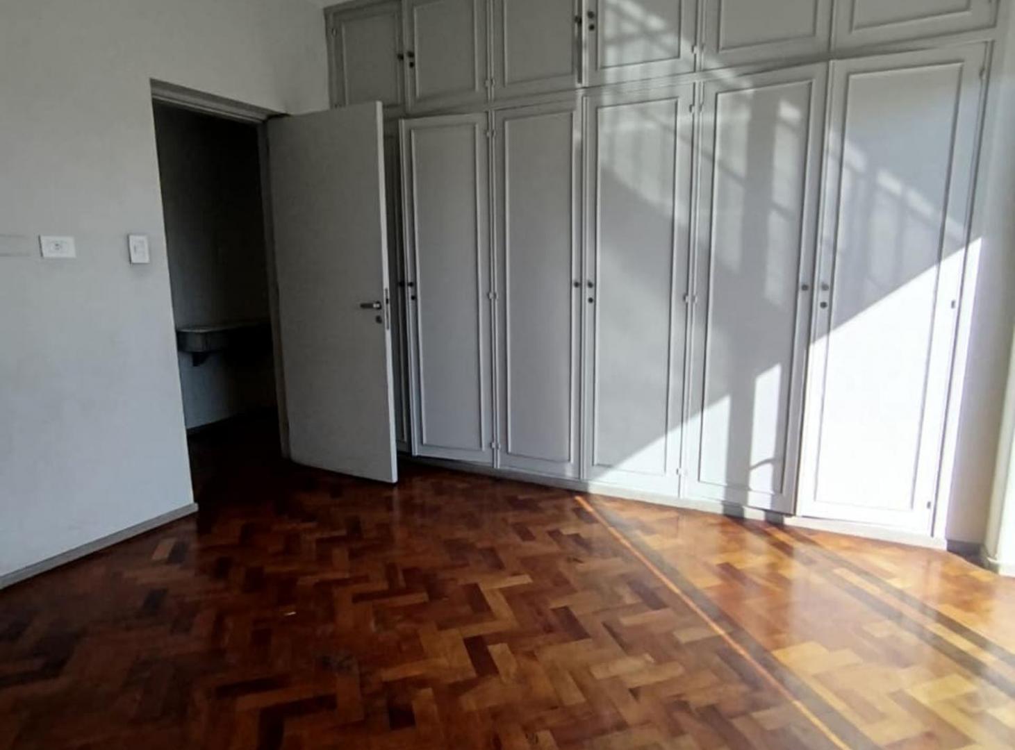 Foto de ALQUILA DEPTO 3 DORMITORIOS 3 BAÑOS CIUDAD DE MZA, imagen 3