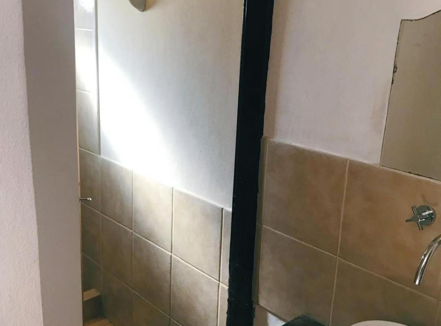 Foto de ALQUILA CASA EN GODOY CRUZ 4 DORMITORIOS COCHERA, imagen 4