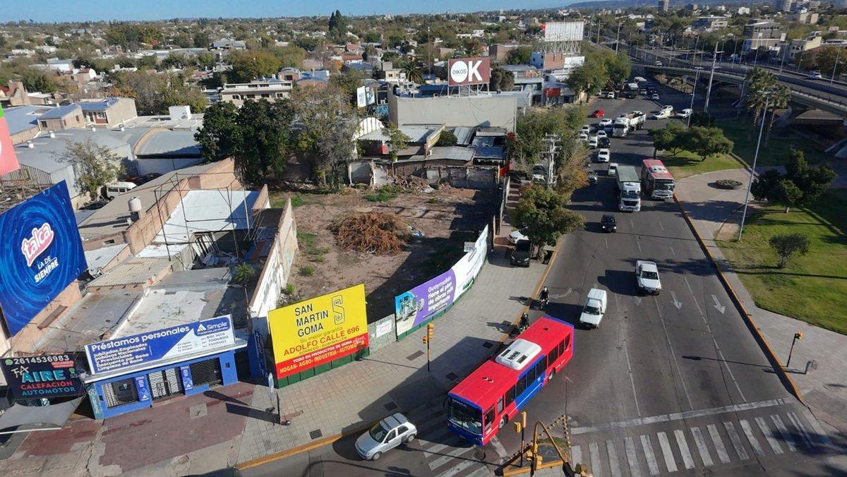 Foto de VENDO LOTE ESQUINA EN PUNTO ESTRATEGICO, imagen 1
