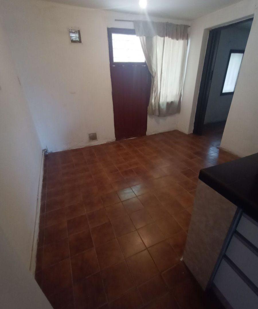 Foto de VENTA CASA 2 DORMITORIOS PATIO COCHERA GUAYMALLEN, imagen 3