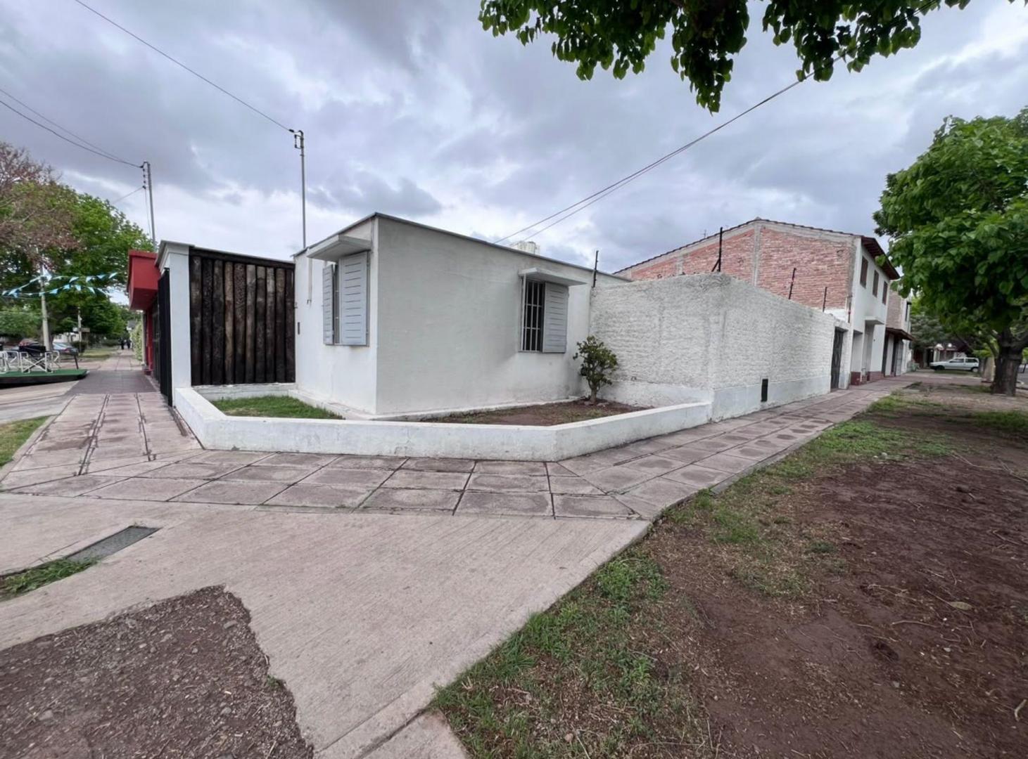 Foto de CASA VENTA 3 DORMITORIOS GODOY CRUZ APTA CREDITO, imagen 4