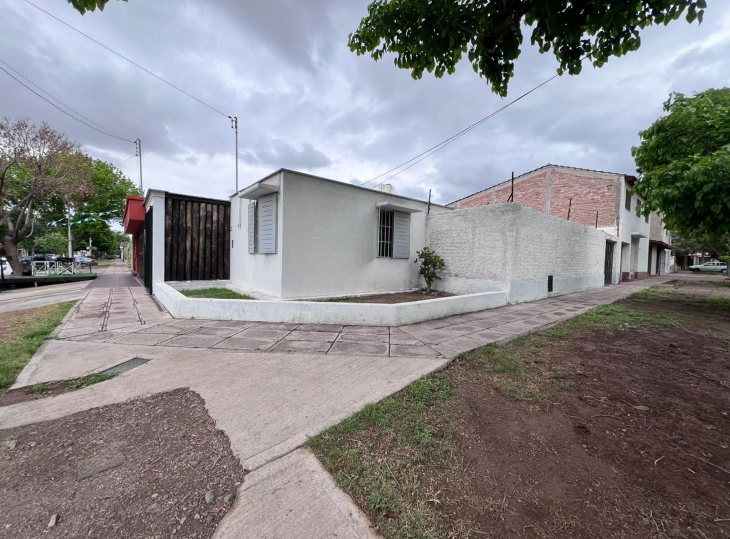Foto de CASA VENTA 3 DORMITORIOS GODOY CRUZ APTA CREDITO, imagen 2