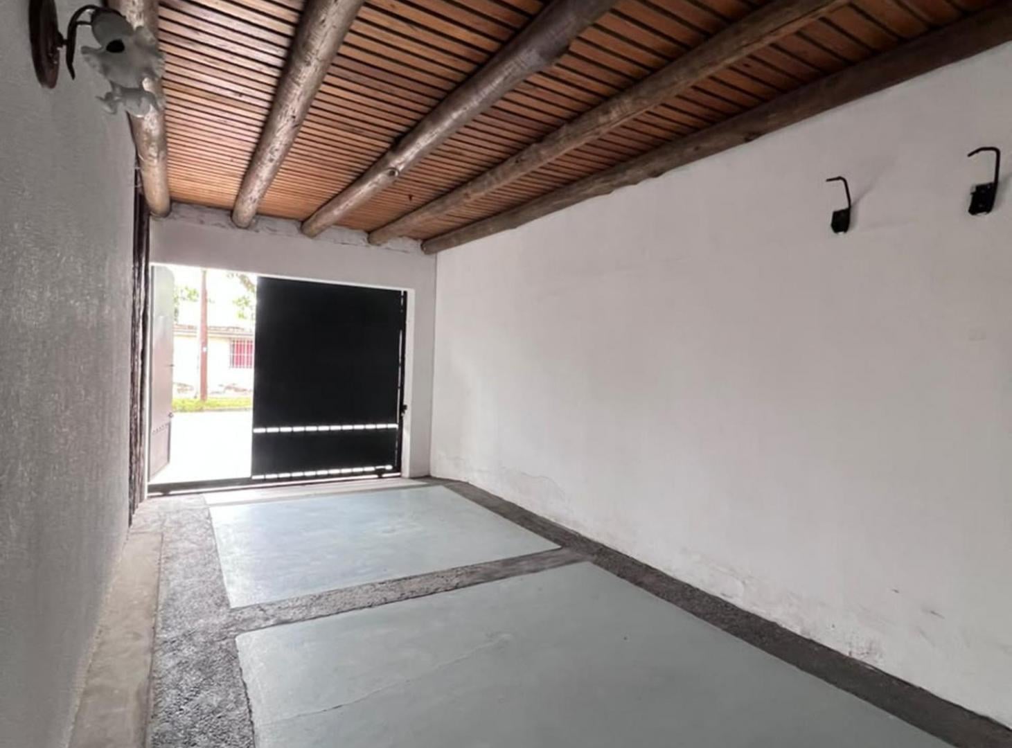Foto de CASA VENTA 3 DORMITORIOS GODOY CRUZ APTA CREDITO, imagen 5