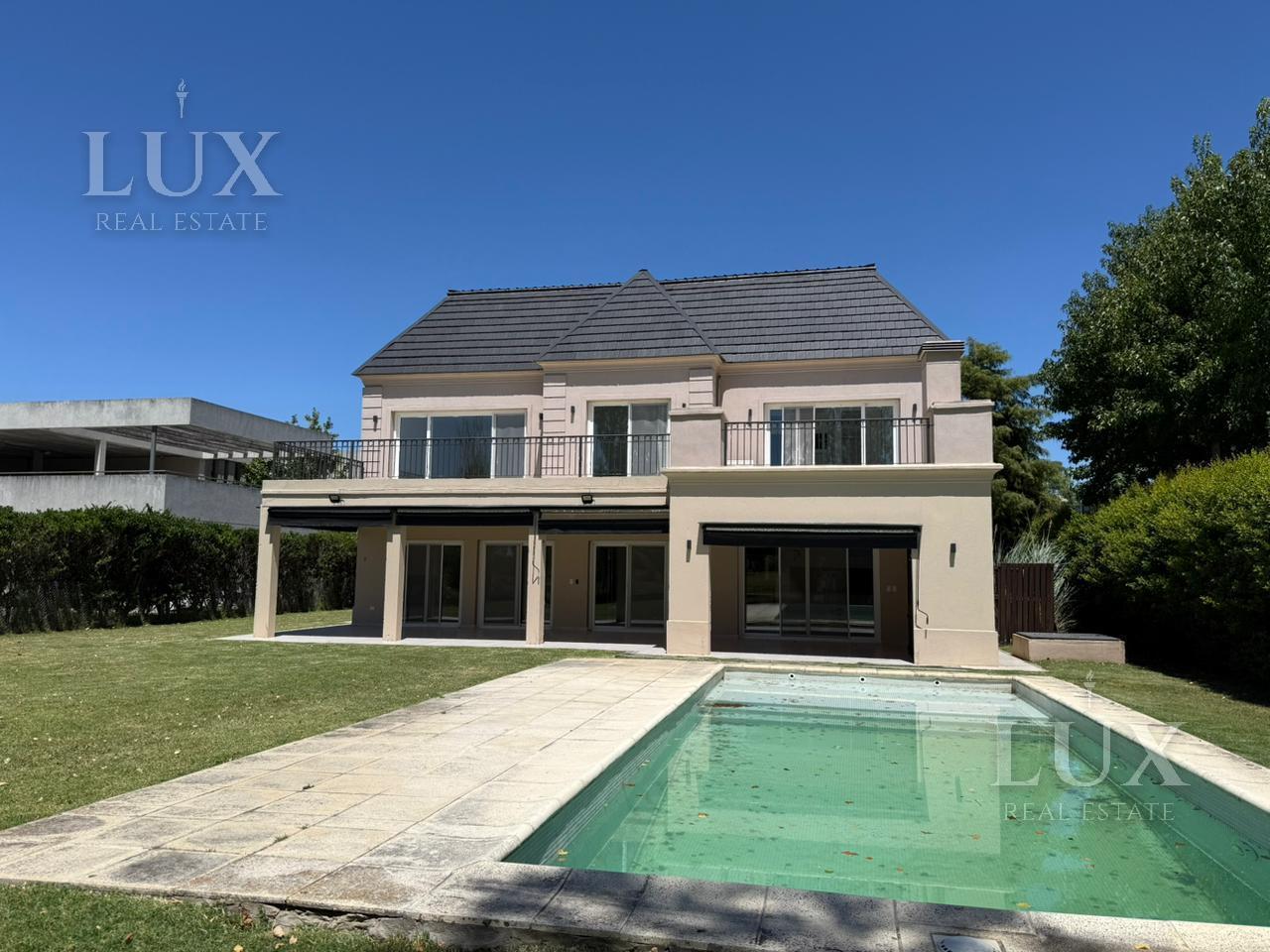 Casa en venta a la lagua en el Barrio El Golf, Nordelta, Tigre