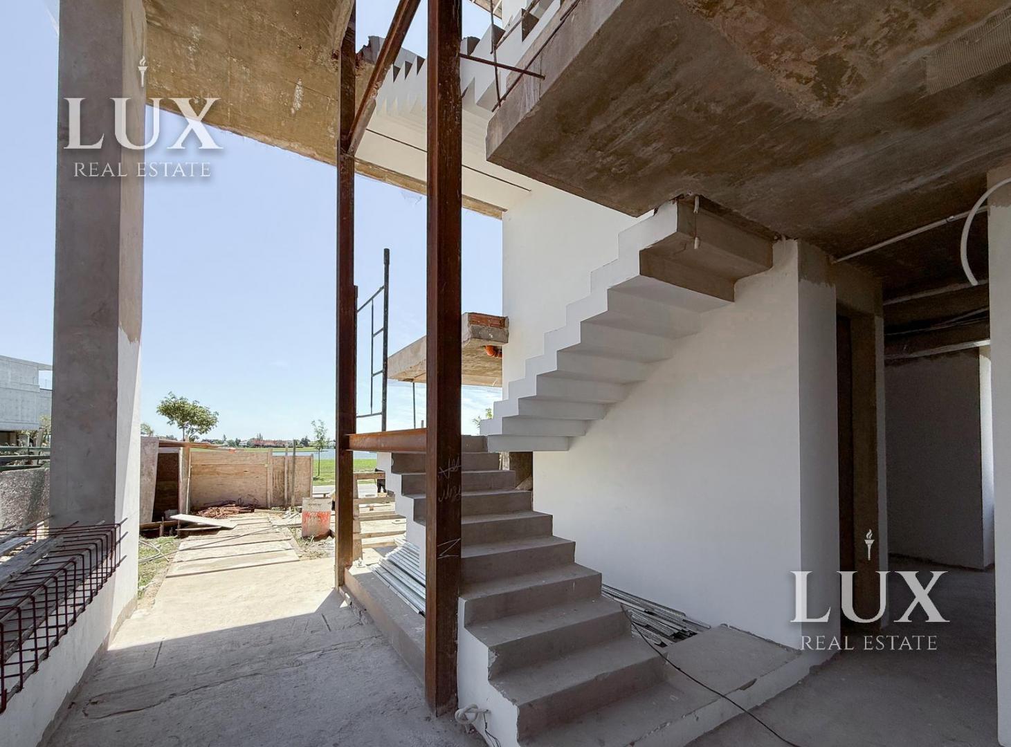 Foto de Casa en venta con 5 habitaciones en suite en Los Puentes, Nordelta, imagen 3