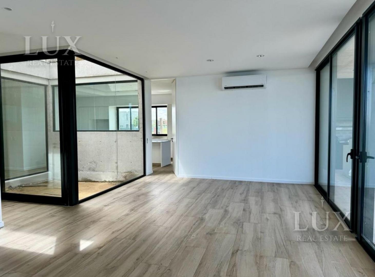 Foto de Casa de Diseño en alquiler Temporal al Lago Puertos del Lago, imagen 5