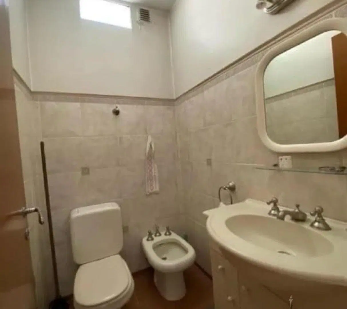 Casa en venta en banfield con jardin oeste sobre Alvear 5