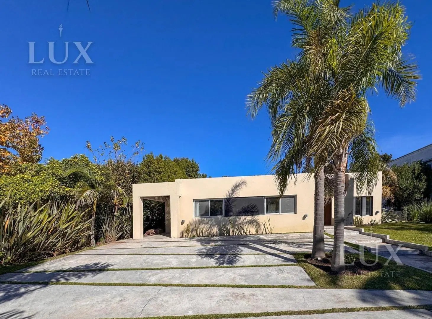 Casa moderna en alquiler en Nordelta de 3 ambientes con jardin y pileta 1