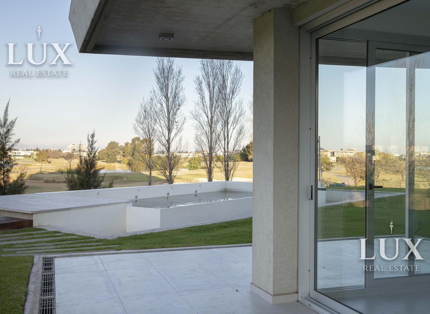 Foto de Departamento 4 ambientes en venta en planta baja con piscina propia, en, imagen 4