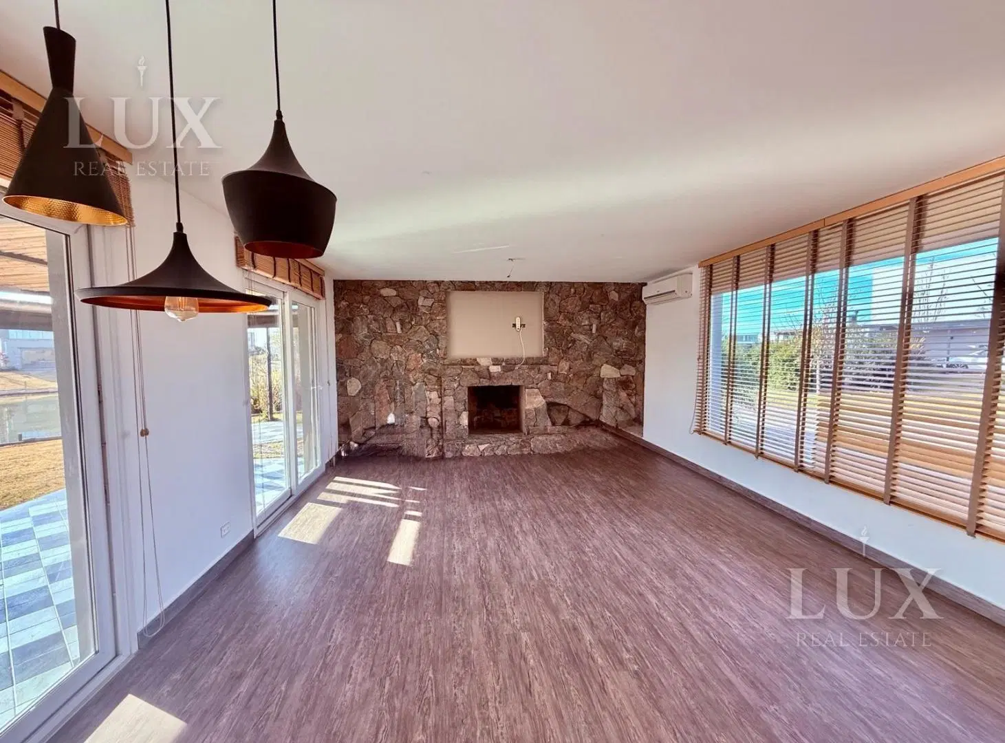 Casa en Venta El Canton Islas a la Laguna 4