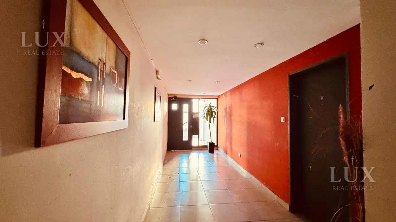 Departamento en Santos Lugares 8