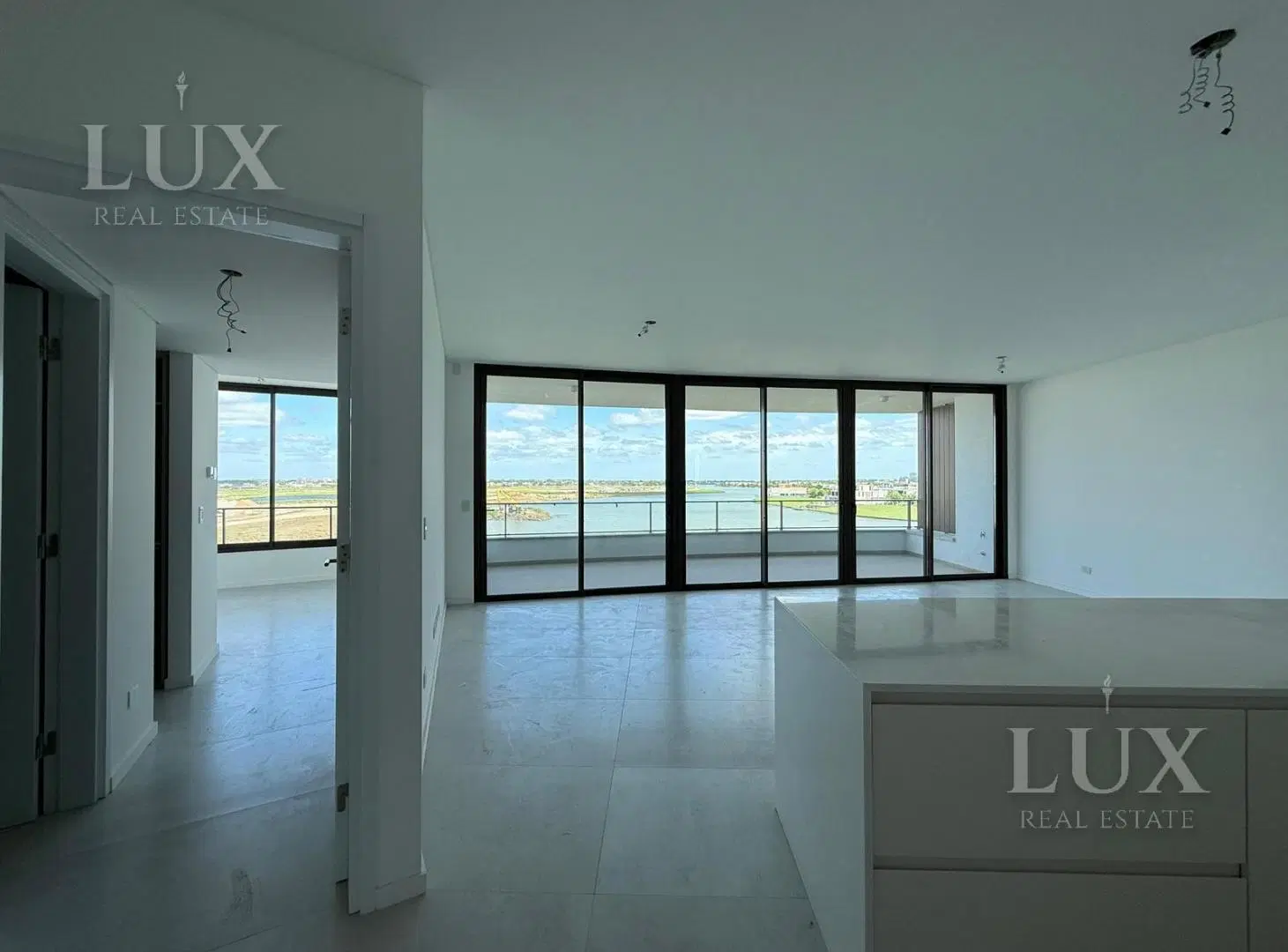 Penthouse de cuatro ambientes en venta Oceana, Nordelta. Tigre con piscina propia 3