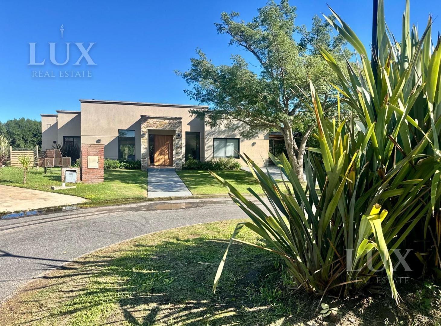 Funcional casa en Venta en una planta El Canton - Puerto