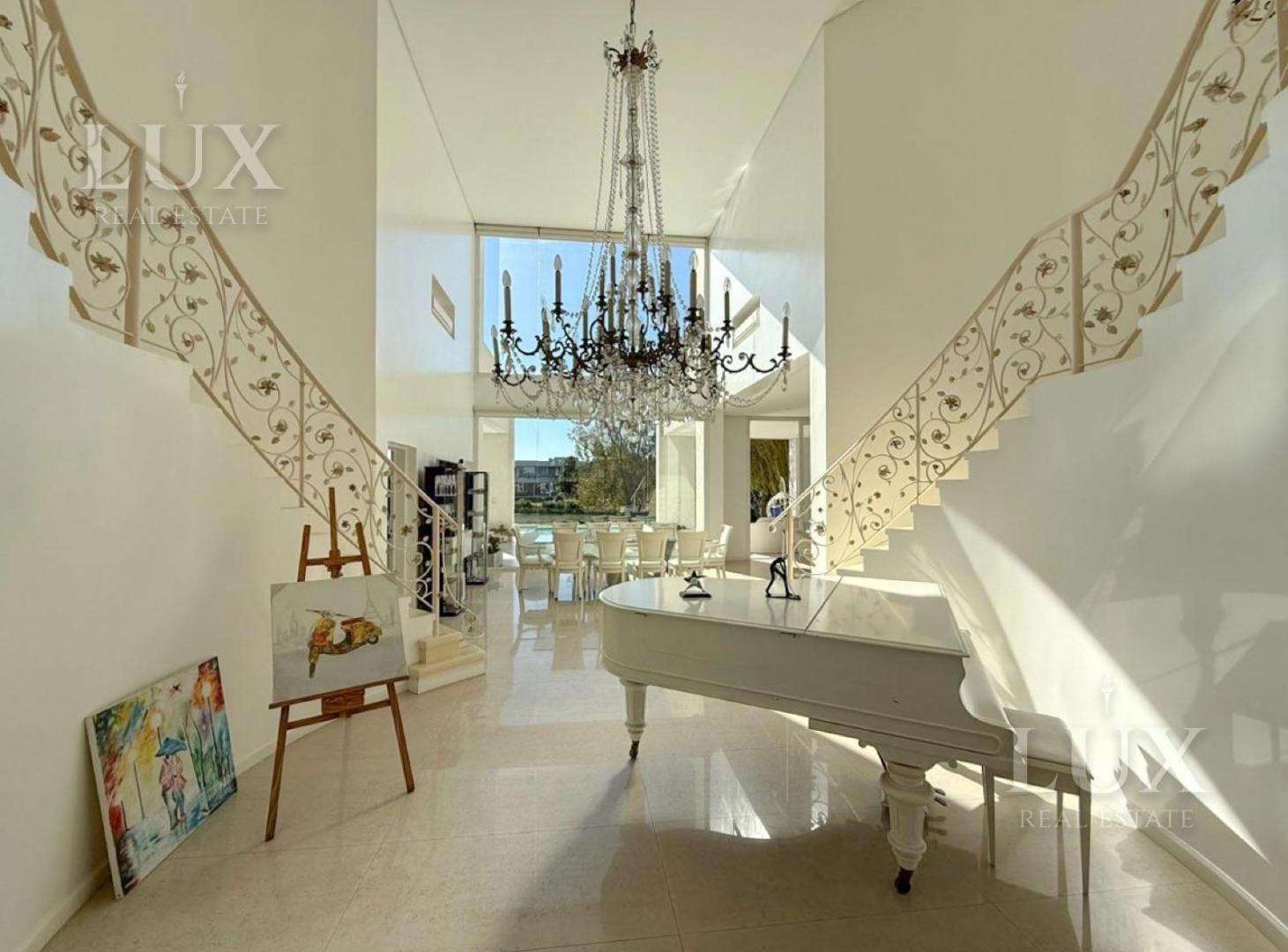 Foto de Casa a la Laguna en Barrio Golf de Nordelta con 4 habitaciones, imagen 3