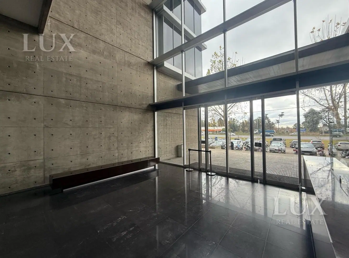 Oficina en venta en Pilar 5