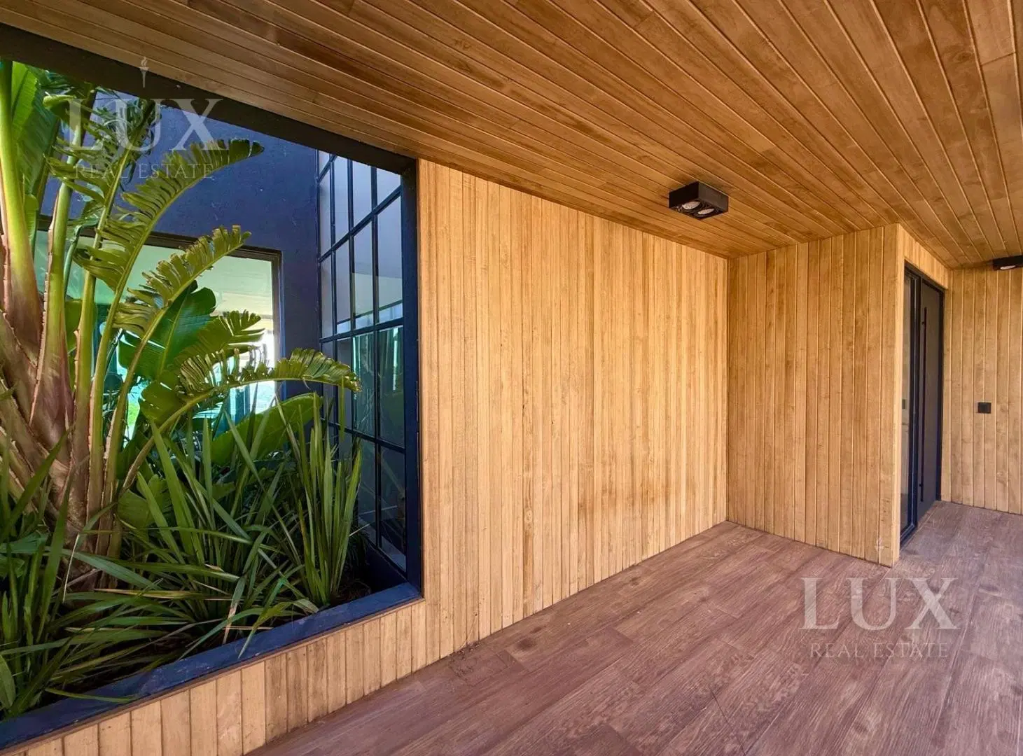 Casa en venta a la laguna Marinas Puertos del Lago 3