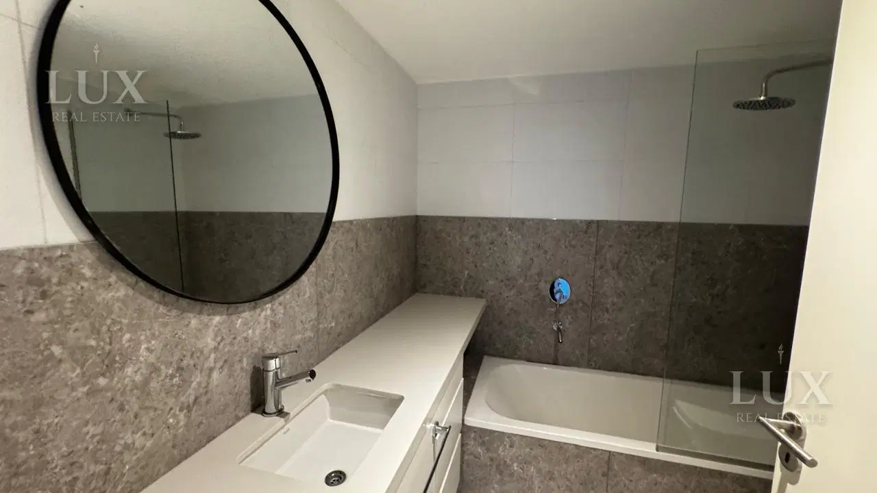 Departamento en  venta  Semipiao con Pileta y Terraza Propias en Villa Devoto 4