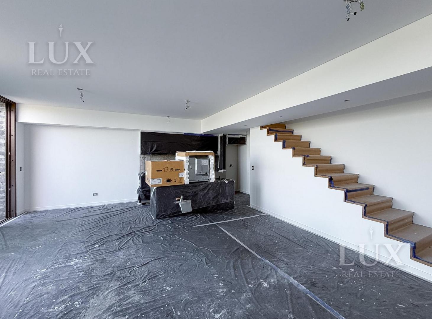 Foto de Departamento en venta de 3 habitaciones en suite, pileta y jardín, imagen 3