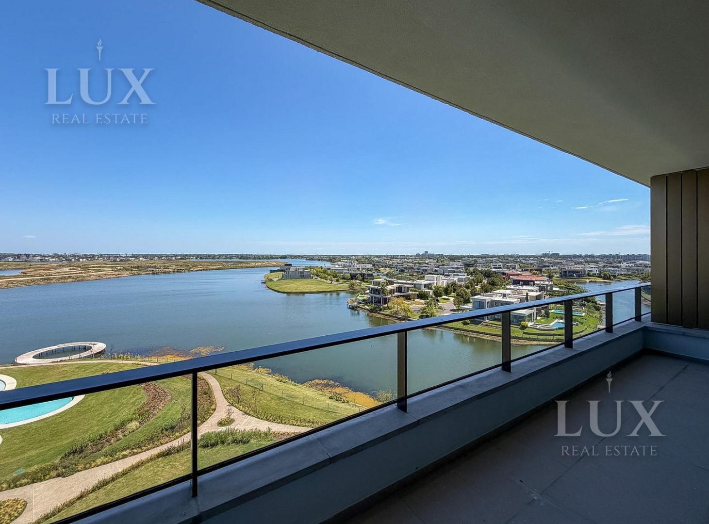Departamento penthouse con 3 habitaciones en suite y 2 cocheras en venta en Oceana, Nordelta, Tigre