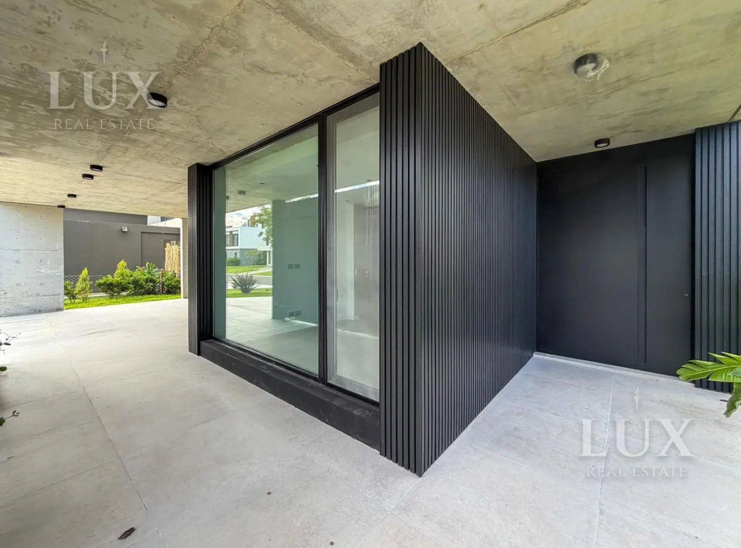 Casa en venta con 4 habitaciones en suite con salida al rio en El Yacht, Nordelta 4