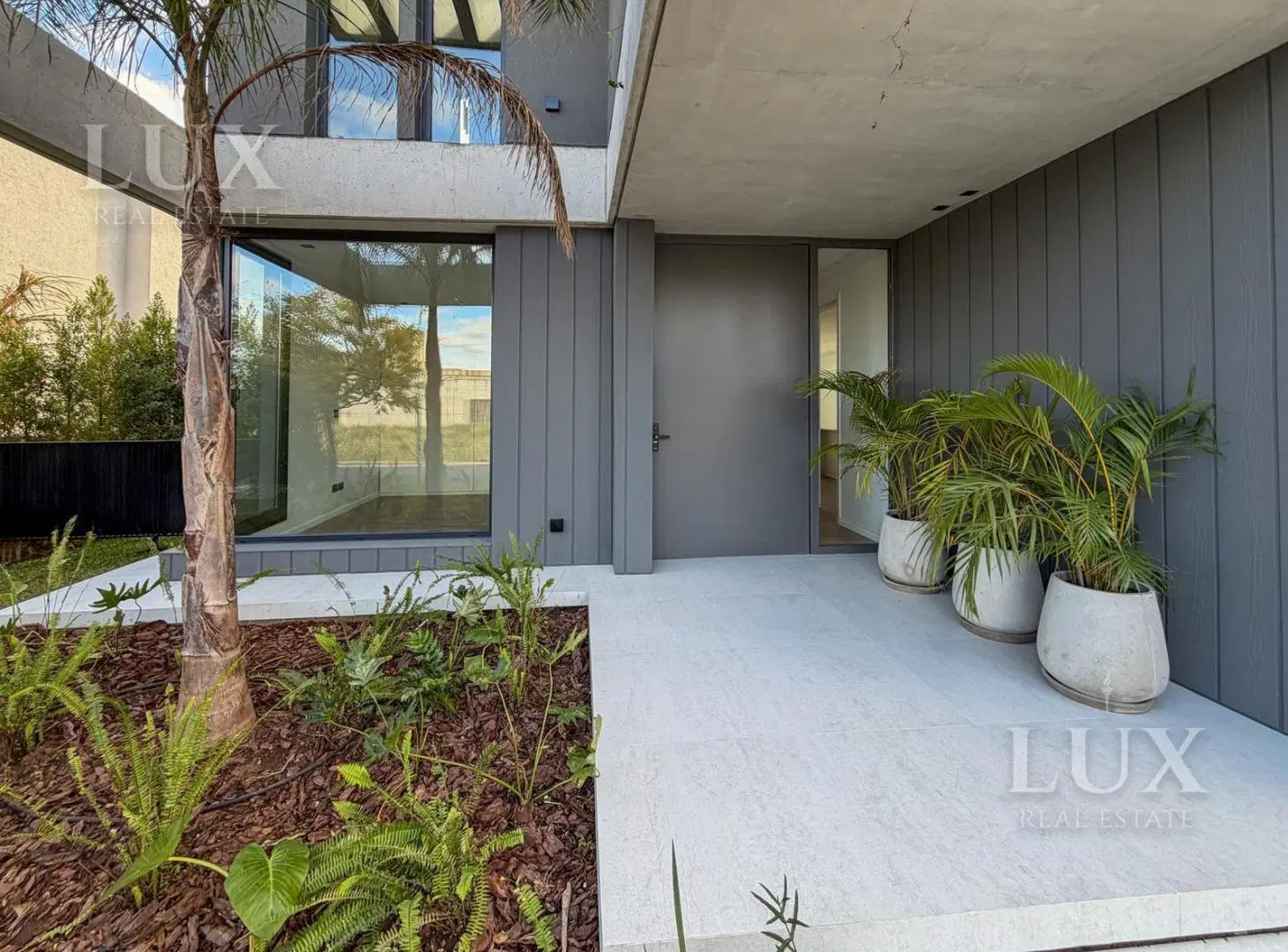 Casa en venta con 3 habitaciones en suite en Castaños, Nordelta 1