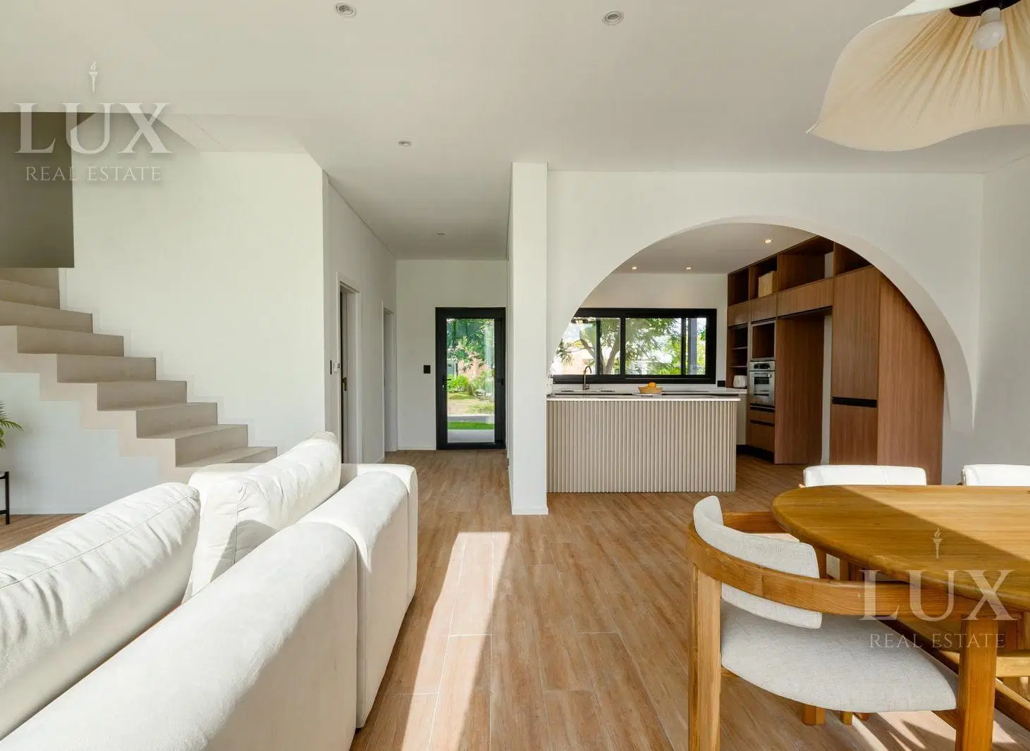 Casa en venta y alquiler amoblado, en el Barrio Castaños, Nordelta 5
