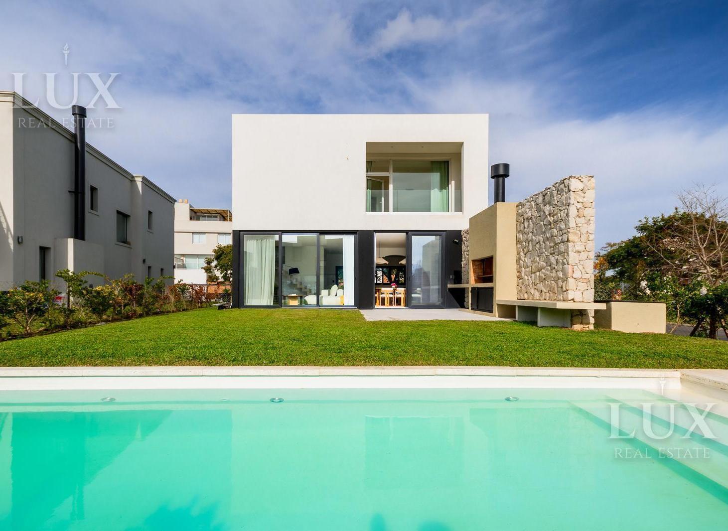 Casa en venta y alquiler amoblado, en el Barrio Castaños, Nordelta