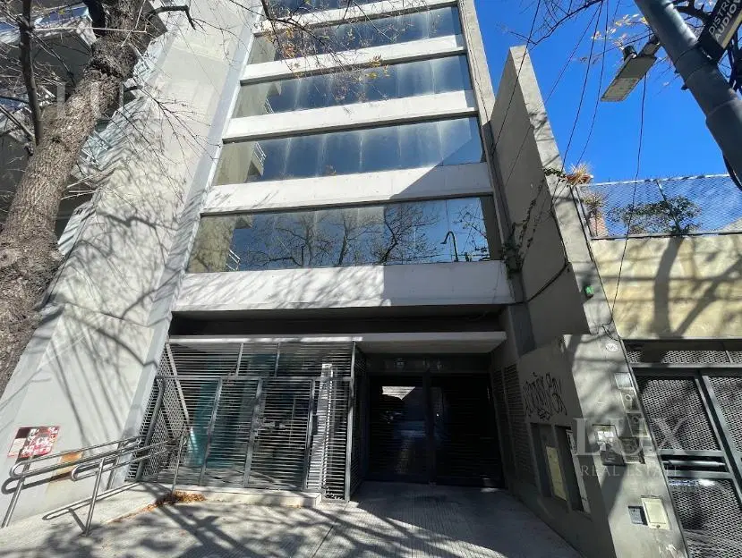 Edificio Comercial 900m2 Polo Audiovisual 2