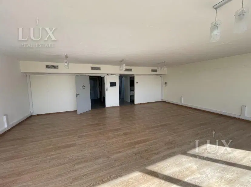 Edificio Comercial 900m2 Polo Audiovisual 4
