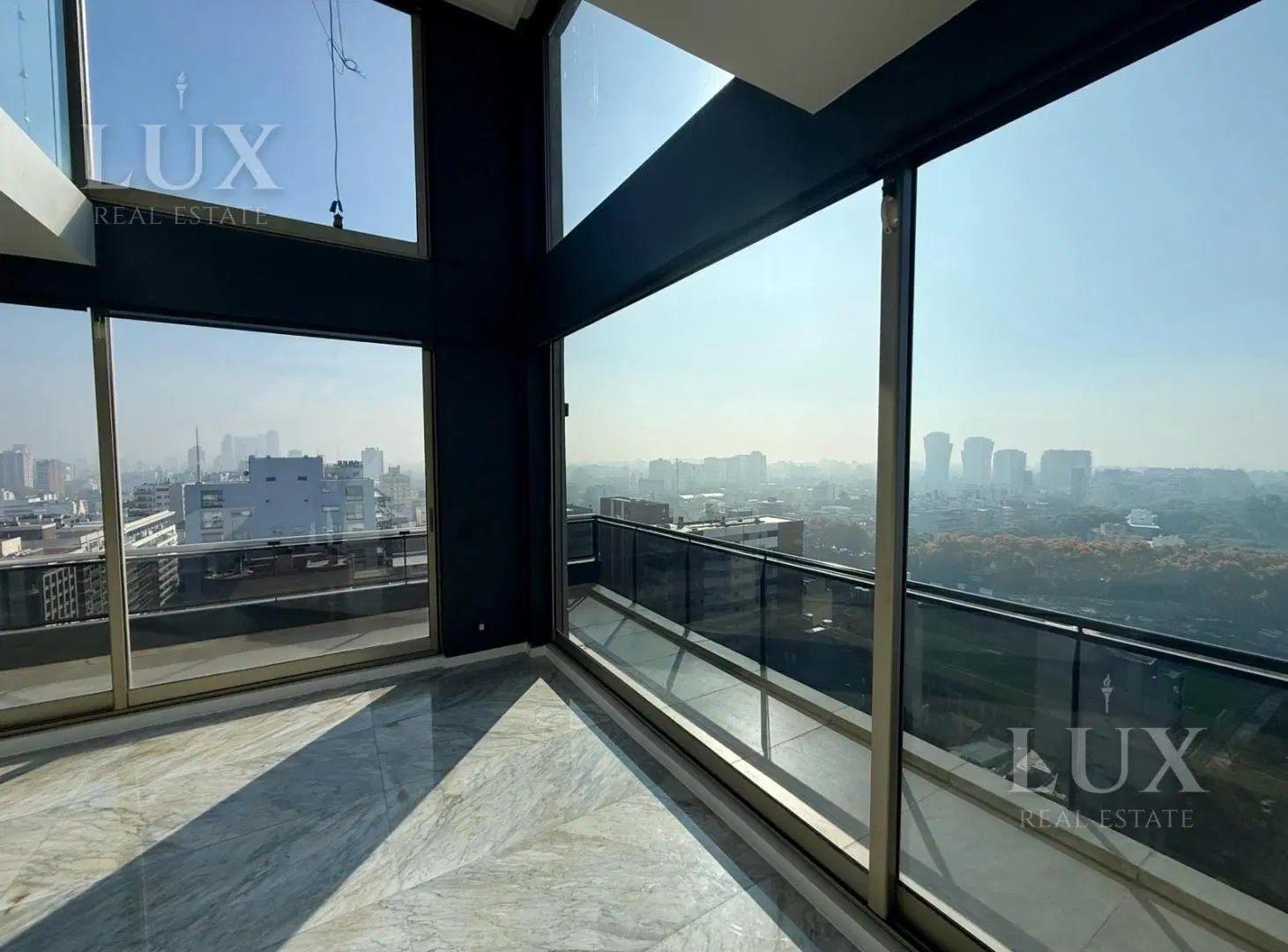 Penthouse en venta con tres habitaciones terraza y piscina en Belgrano 3