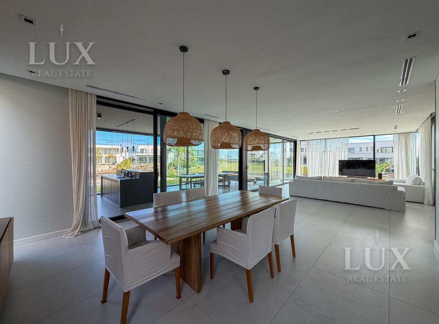 Foto de Casa en venta con 4 habitaciones en suite a la laguna en Virazon, Nordelta, imagen 4