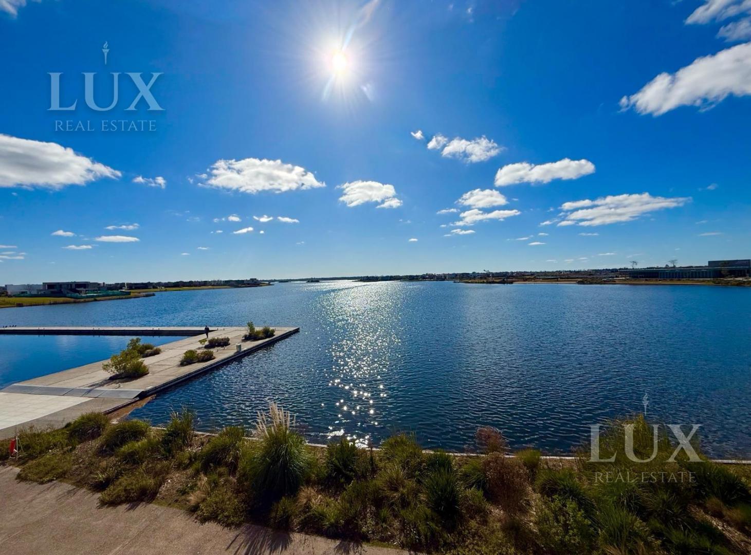 Departamento vista a la laguna en Puertos del Lago