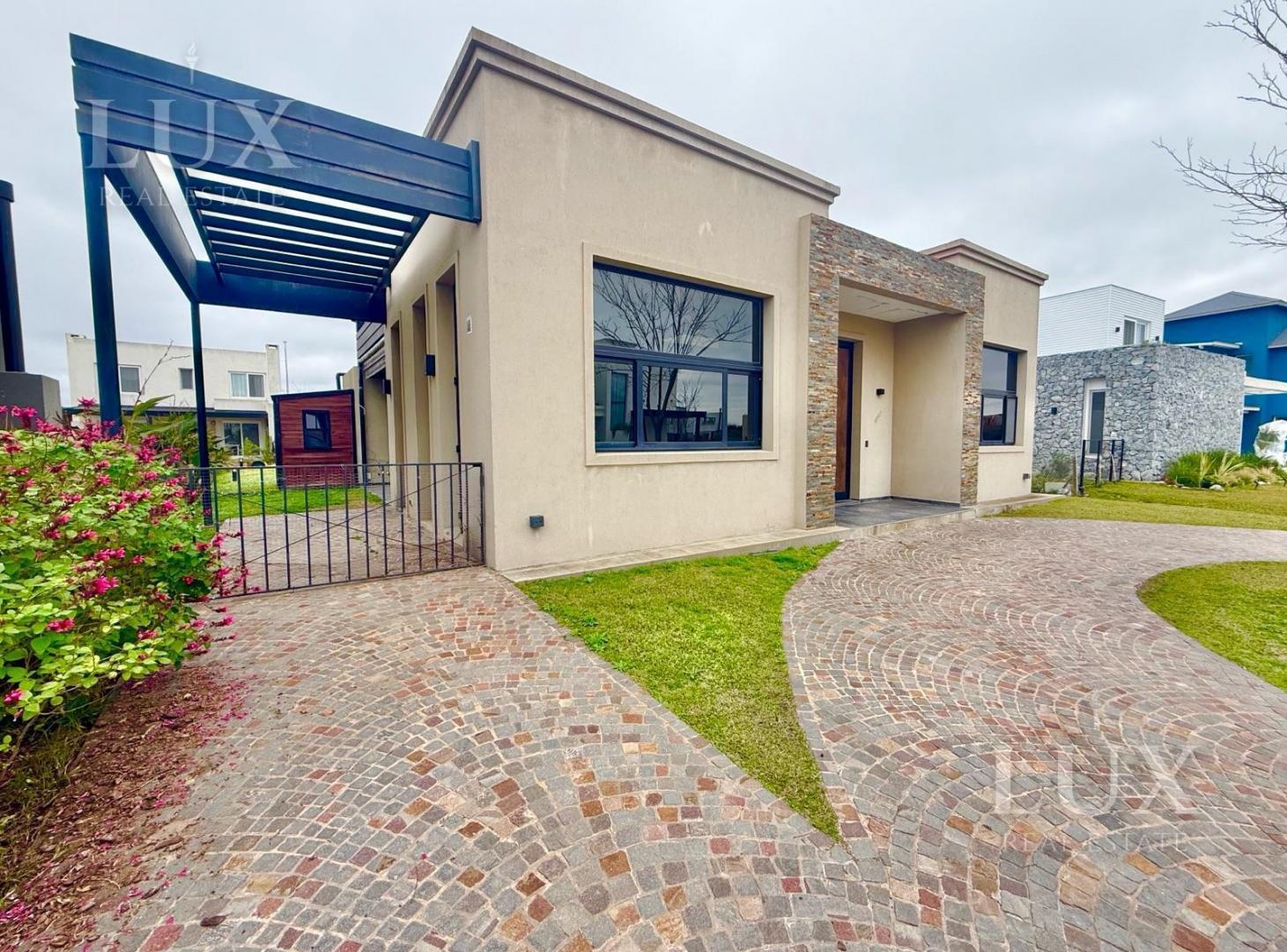 Foto de Casa en alquiler Anual barrio Acacias, imagen 1
