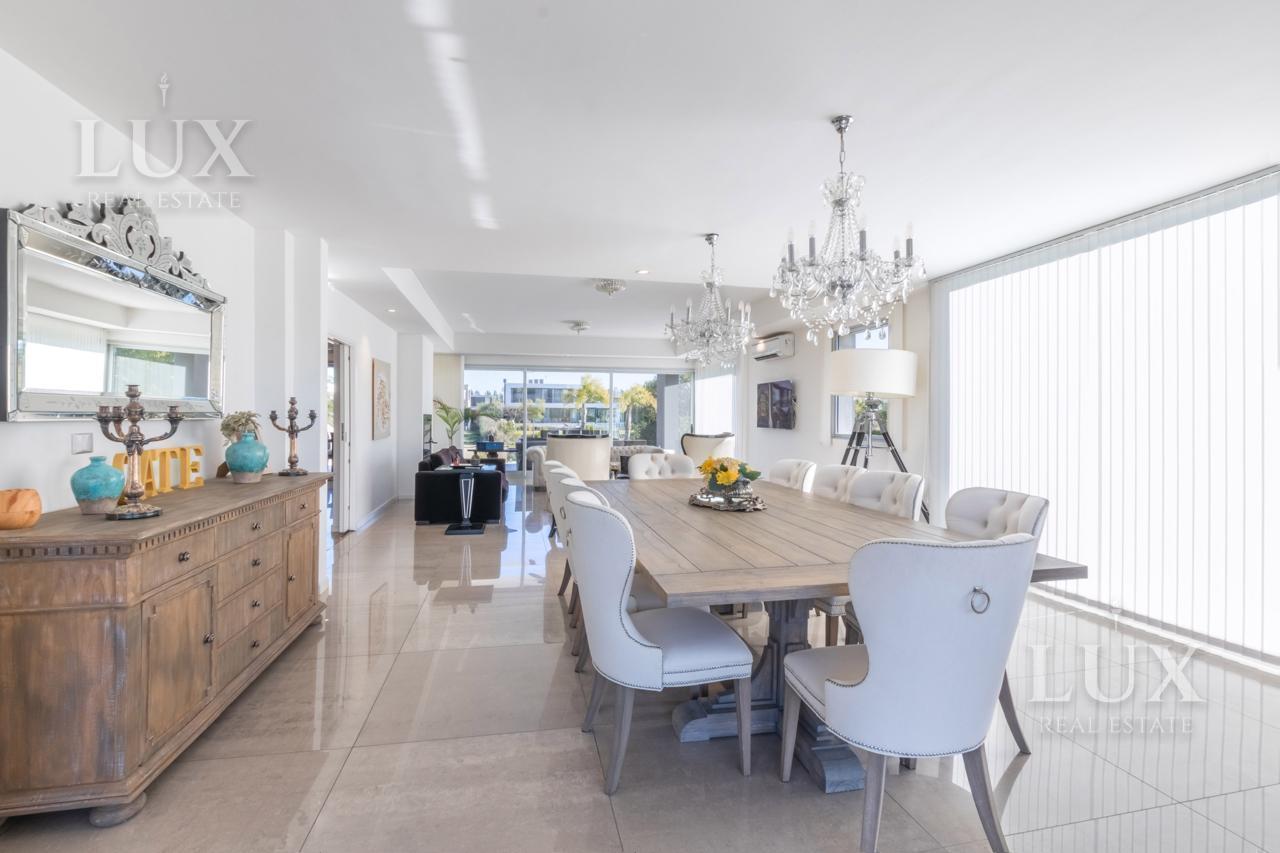 Foto de Casa en venta con salida al río en el Barrio Náutico Albanueva, Tigre, imagen 1