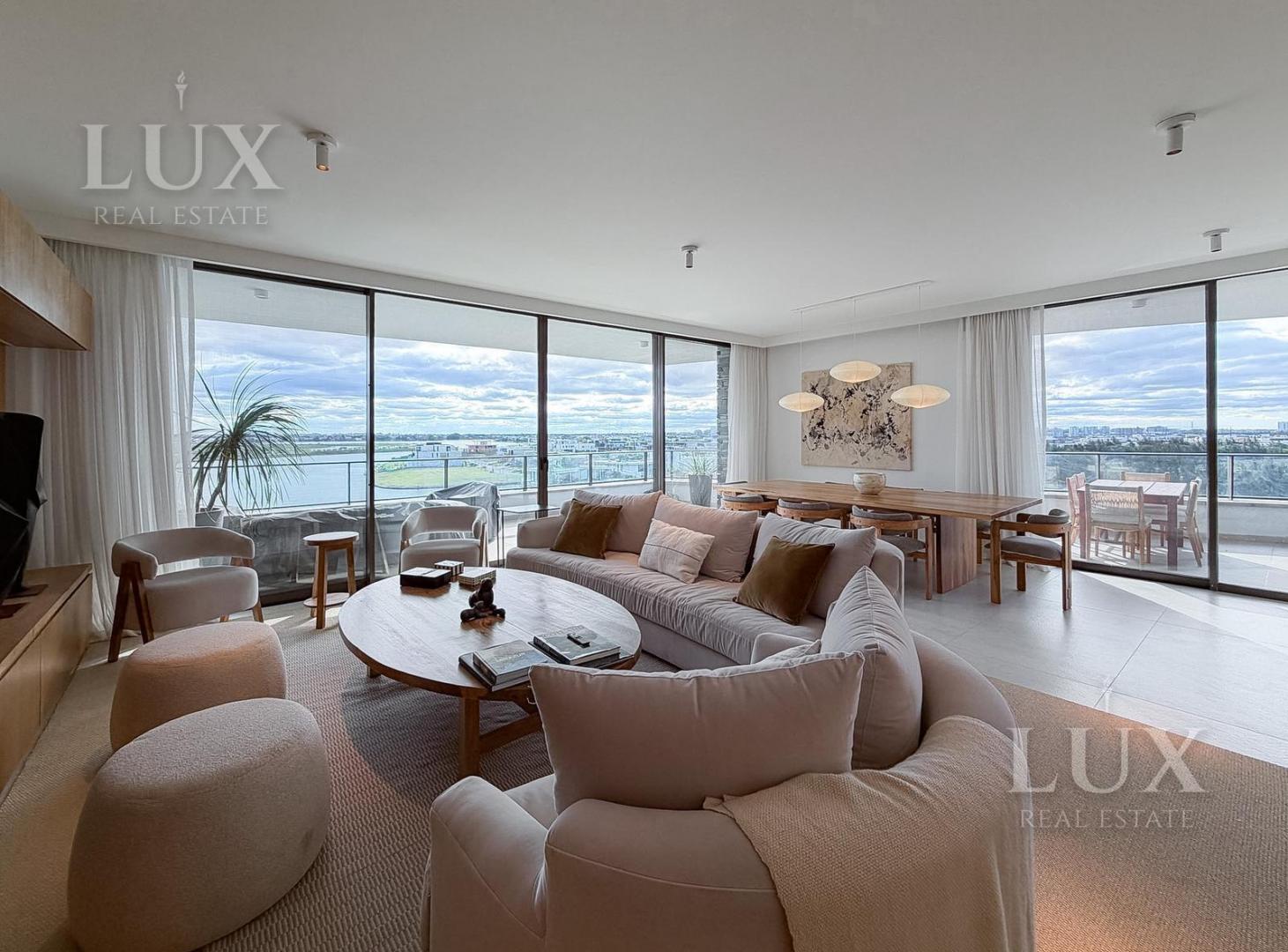 Foto de Departamento en venta o alquiler amoblado con 3 habitaciones en suite, imagen 2