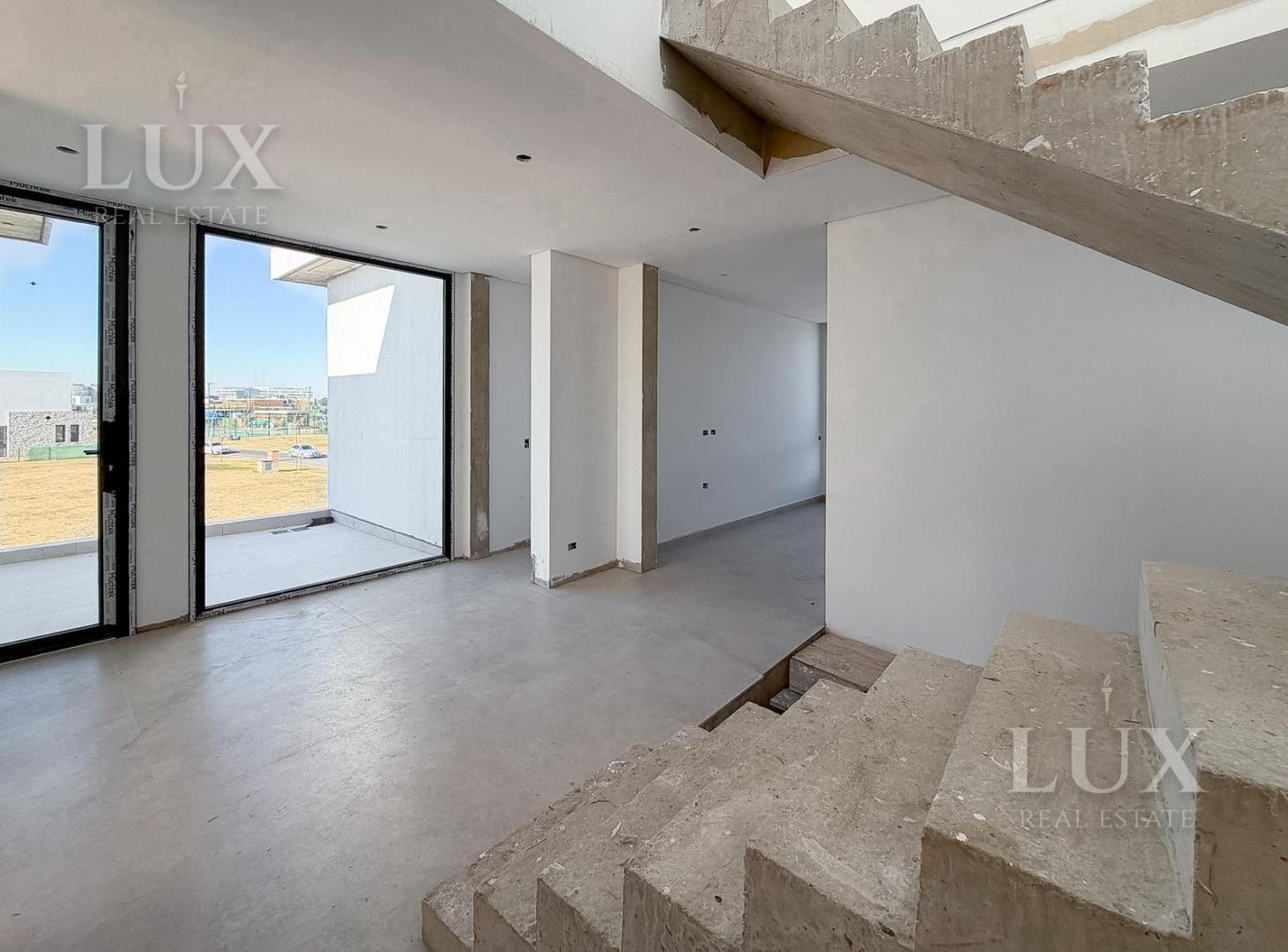 Foto de Casa en venta a la laguna con 4 habitaciones en suite en Los Puentes, imagen 5